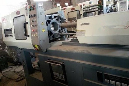 混雙色臥式注塑機的射出速度和壓力參數(shù)如何調節(jié)？